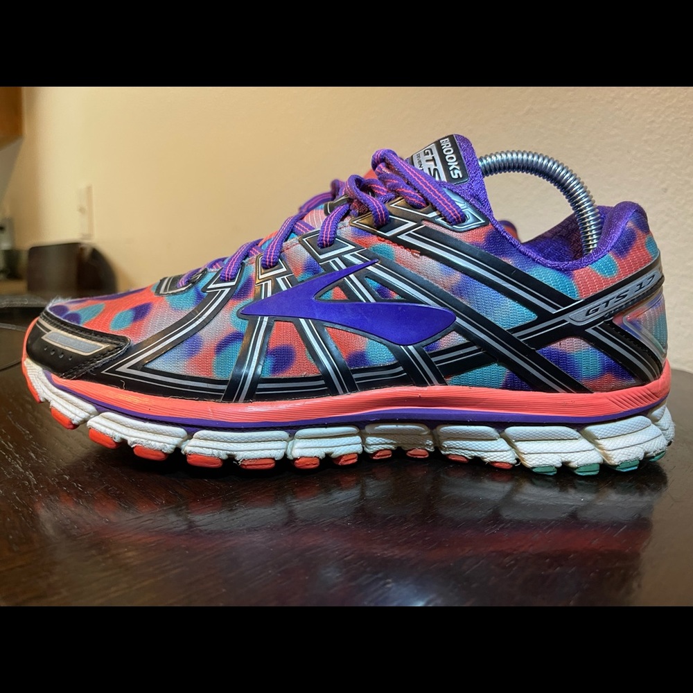 Brooks Women's Adrenaline GTS 17 Running Shoe Black/Heliotrope/Fiery Coral